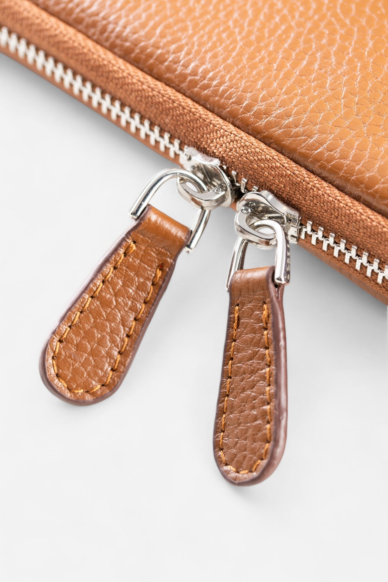 Hakiki Deri Macbook Çantası Urban Carryall Bag